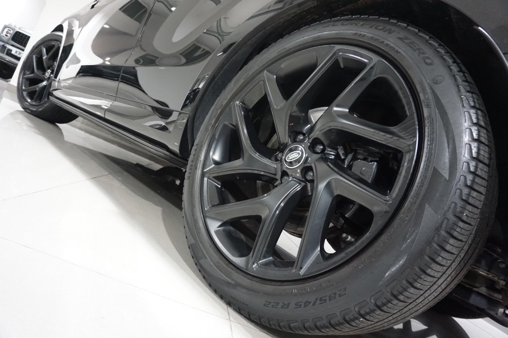 Land Rover Range Rover Sport 3.0 D300 MHEV Dynamic SE SUV 5dr Diesel Auto 4WD Euro 6 (s/s) (300 ps)